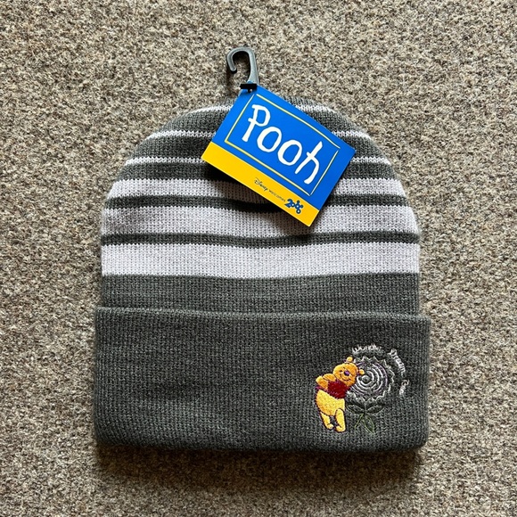 NWT 2000s Vintage Winnie The Pooh Grey Stripe Knit Beanie Embroidered Cuffed Y2K - Picture 1 of 9